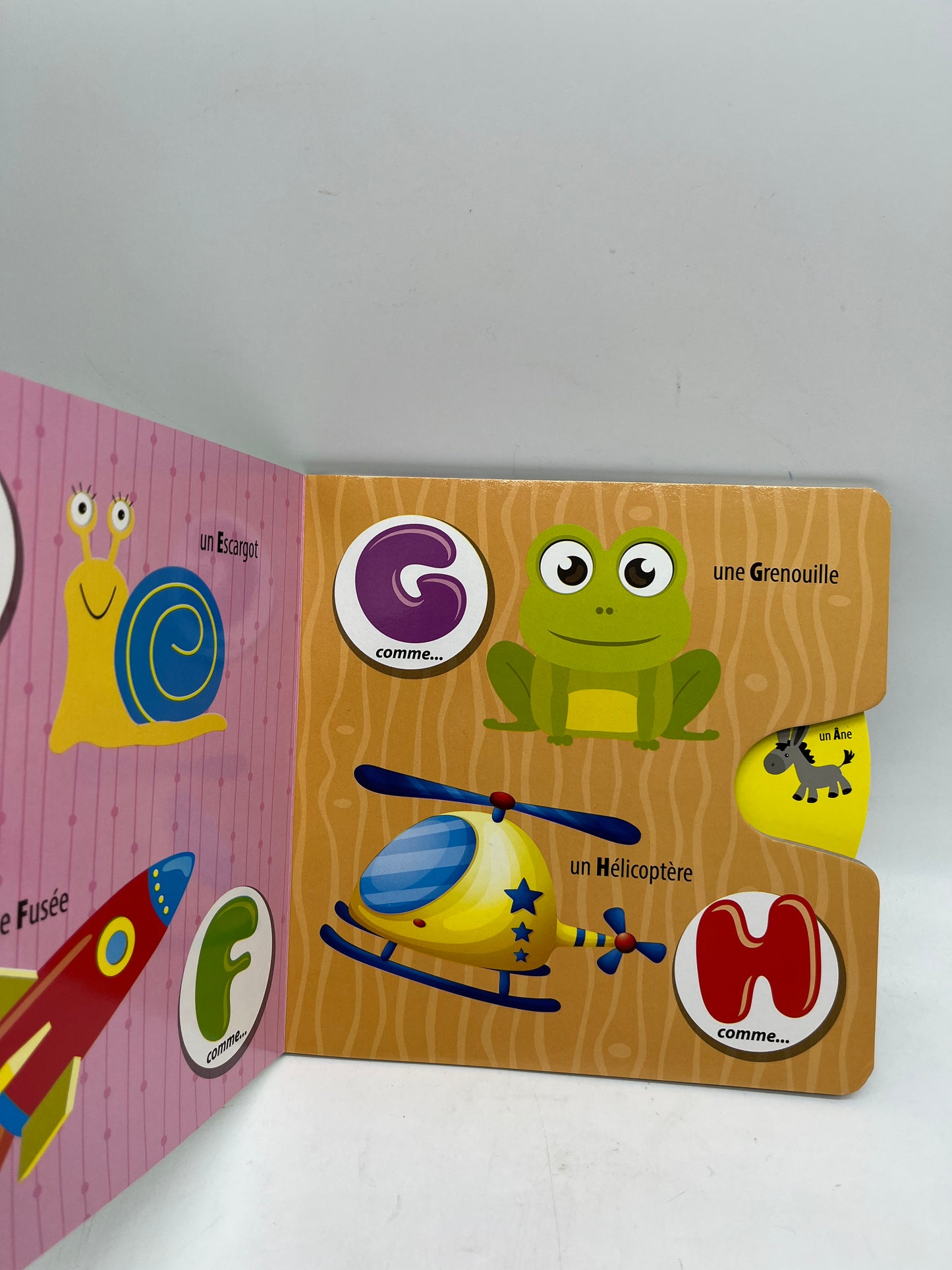 livre Tourne tourne mon premier alphabet illustré Neuf