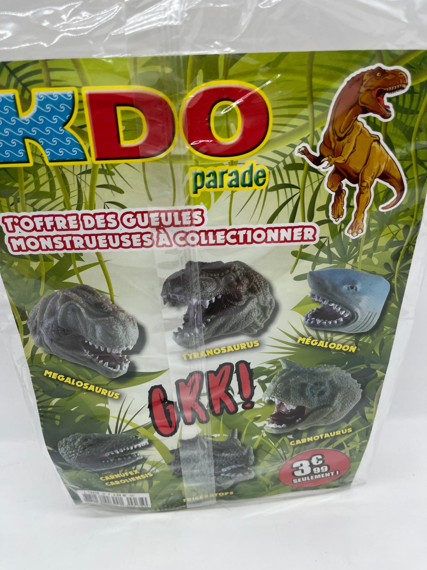 Livre d’activité magazines KDOS parade avec en cadeau son dino Neuf
