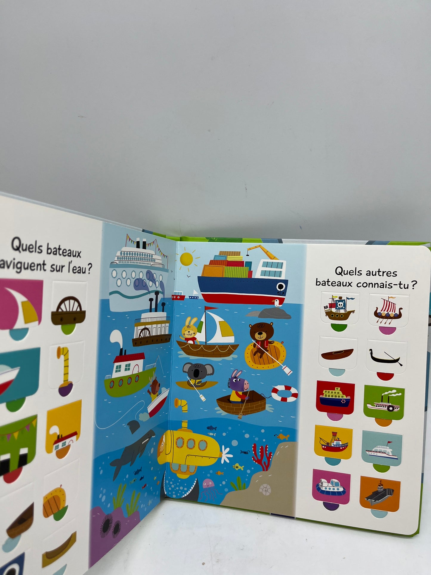 livre Cherche et trouve à Rabats Ludique Mon album avec 100 rabats thème En route Neuf
