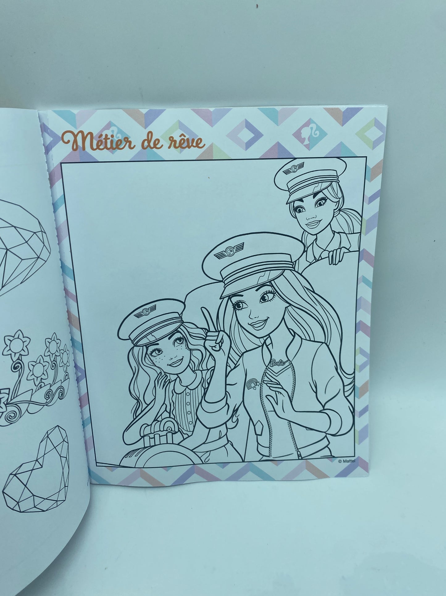 Livre d’activité Magazine Barbie 6 a 9 special coloriages Neuf ! 6/9 ans Prix boutique:5€50