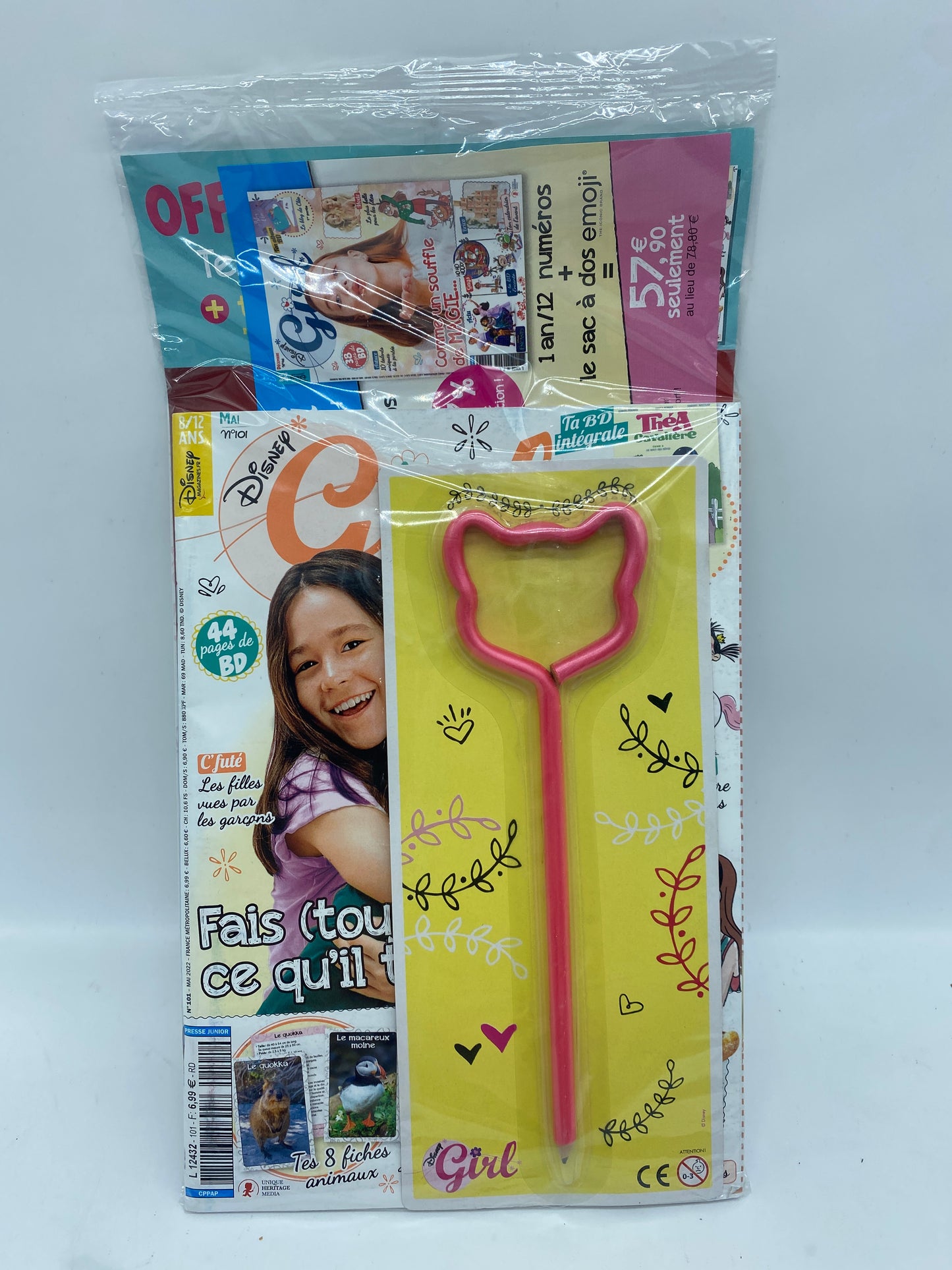 Livre d’activité Magazine Pack de 2 magazines Girls avec son stylo ! Jeux activité stickers etc ... Prix boutique:5€99