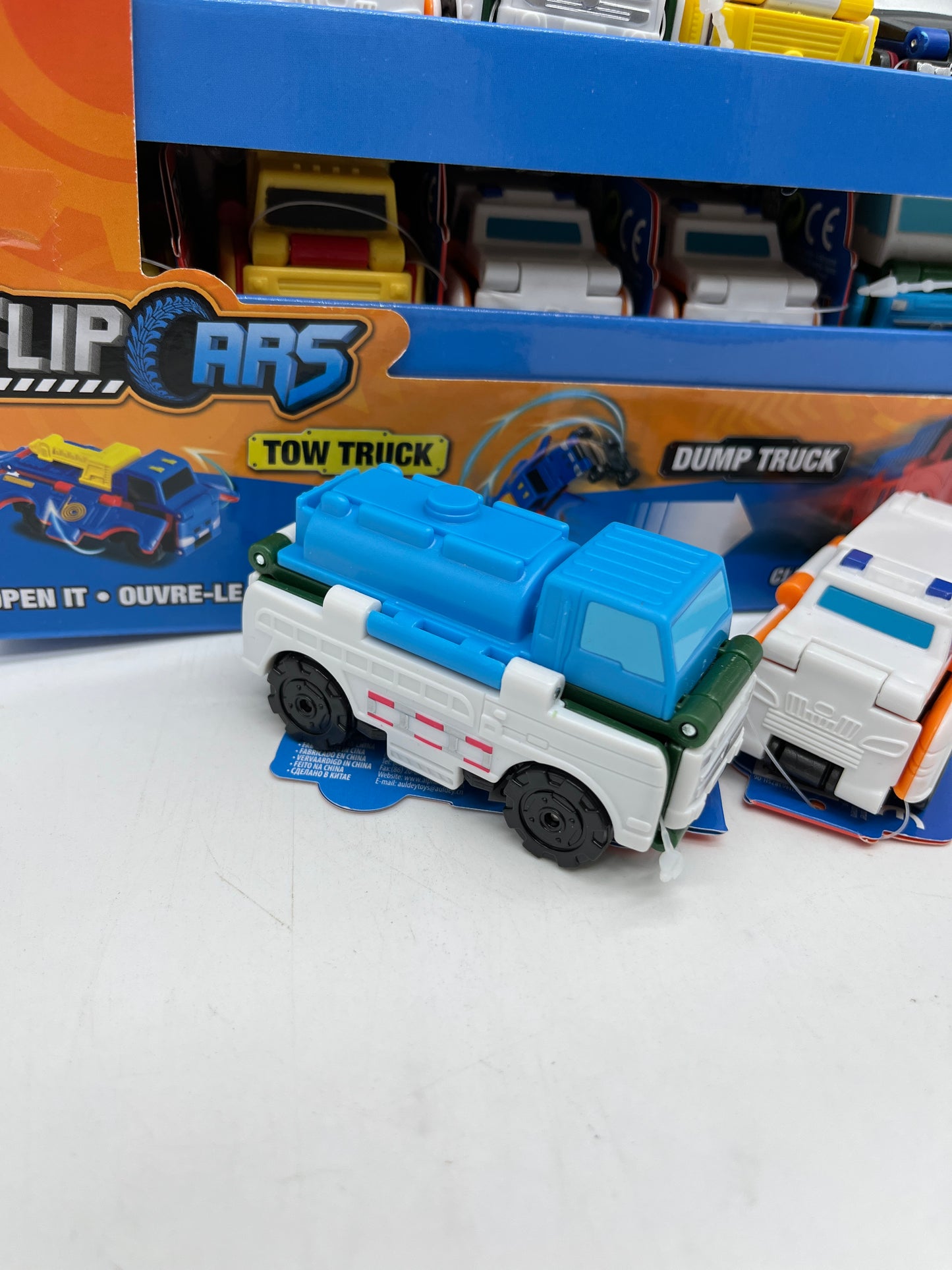 Lot de 2 voitures transformable Flips Cars 2 en 1 Neuf Pack blanc bleu