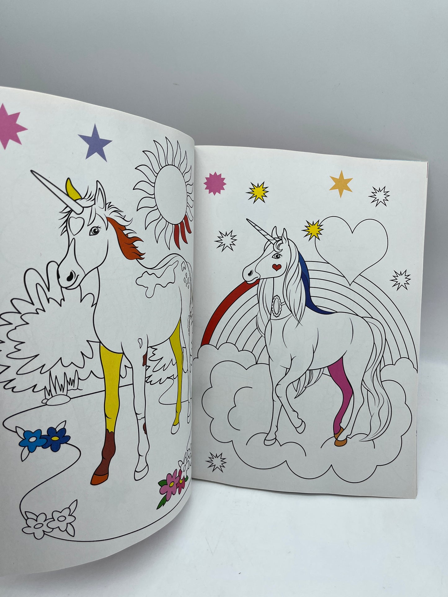 Livre d’activité magazine 45 coloriages licornes Neuf