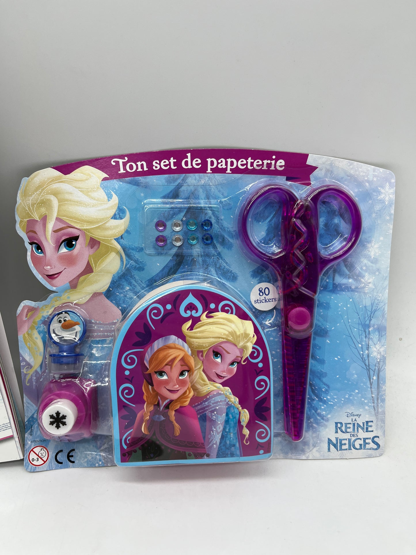 Livre d’activité Magazines Disney princesse Reine des neiges avec son set papeterie Neuf