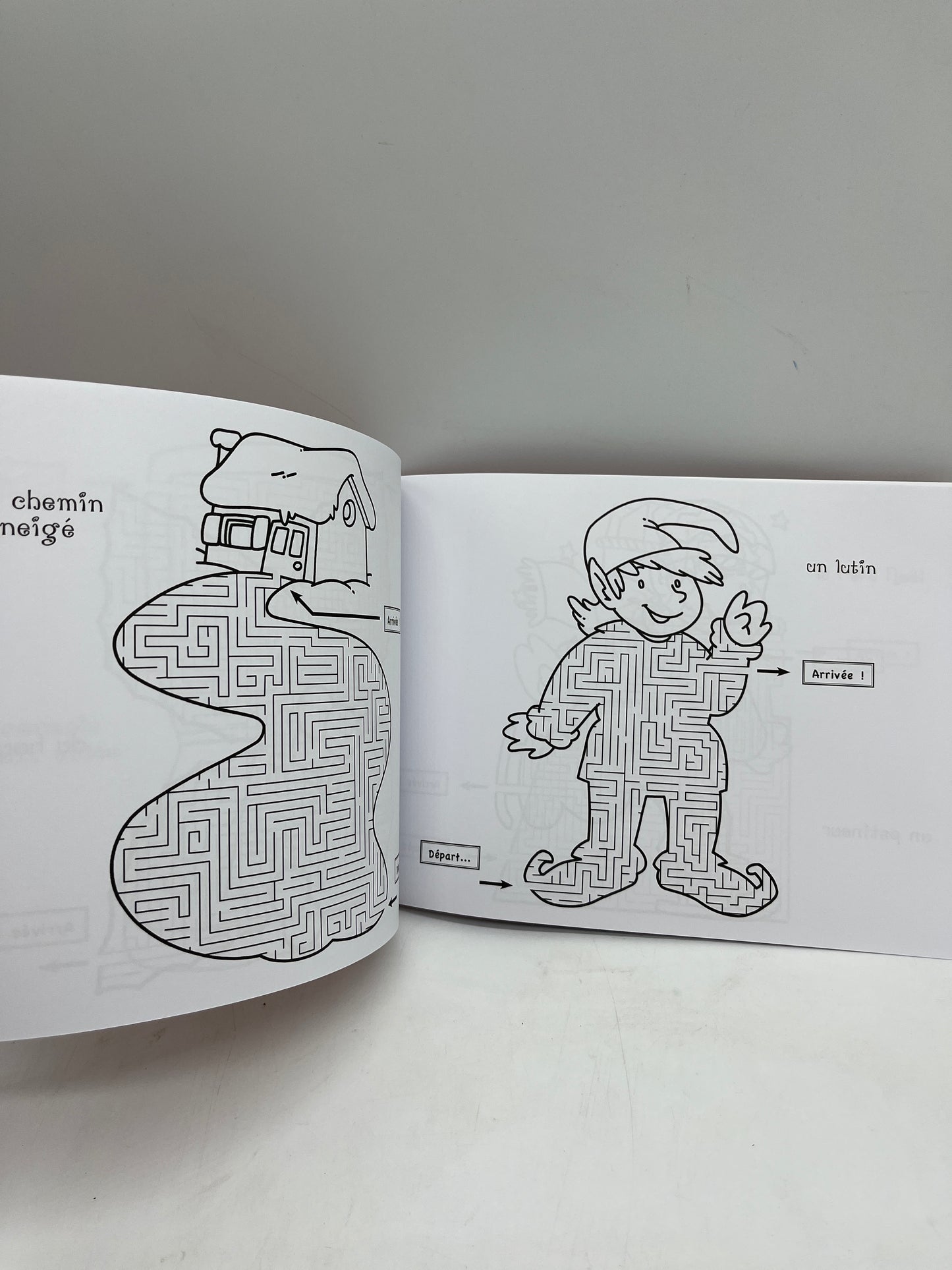 livre d’activite Labyrinthe spécial Noël Neuf dès 4 ans