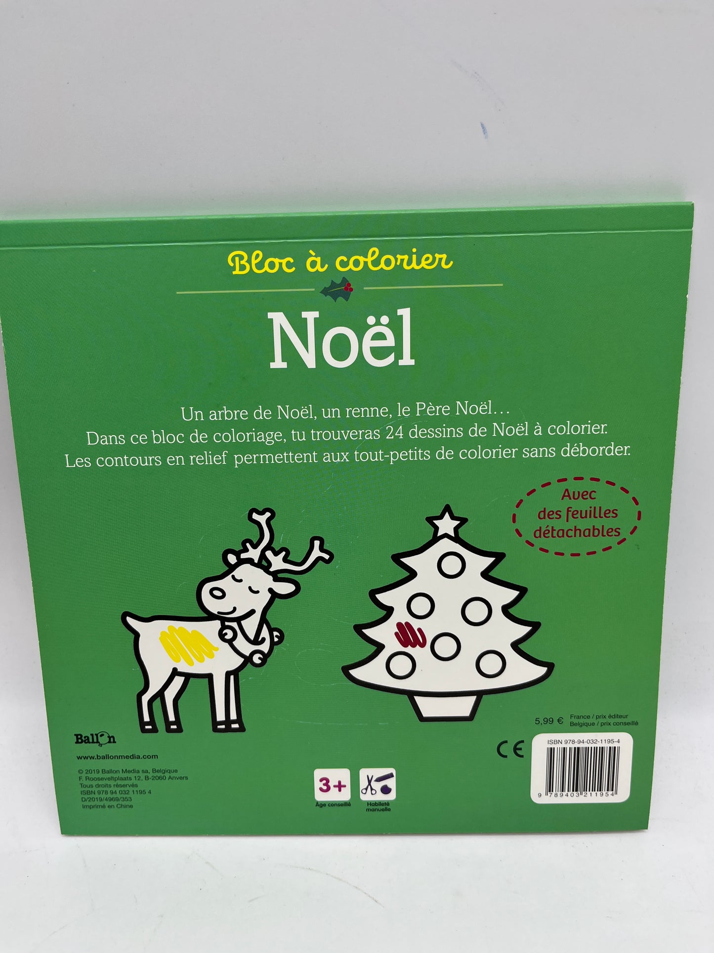 livre d’activité magazine souple Noël Mes premiers coloriages sans déborder spécial Noël Neuf