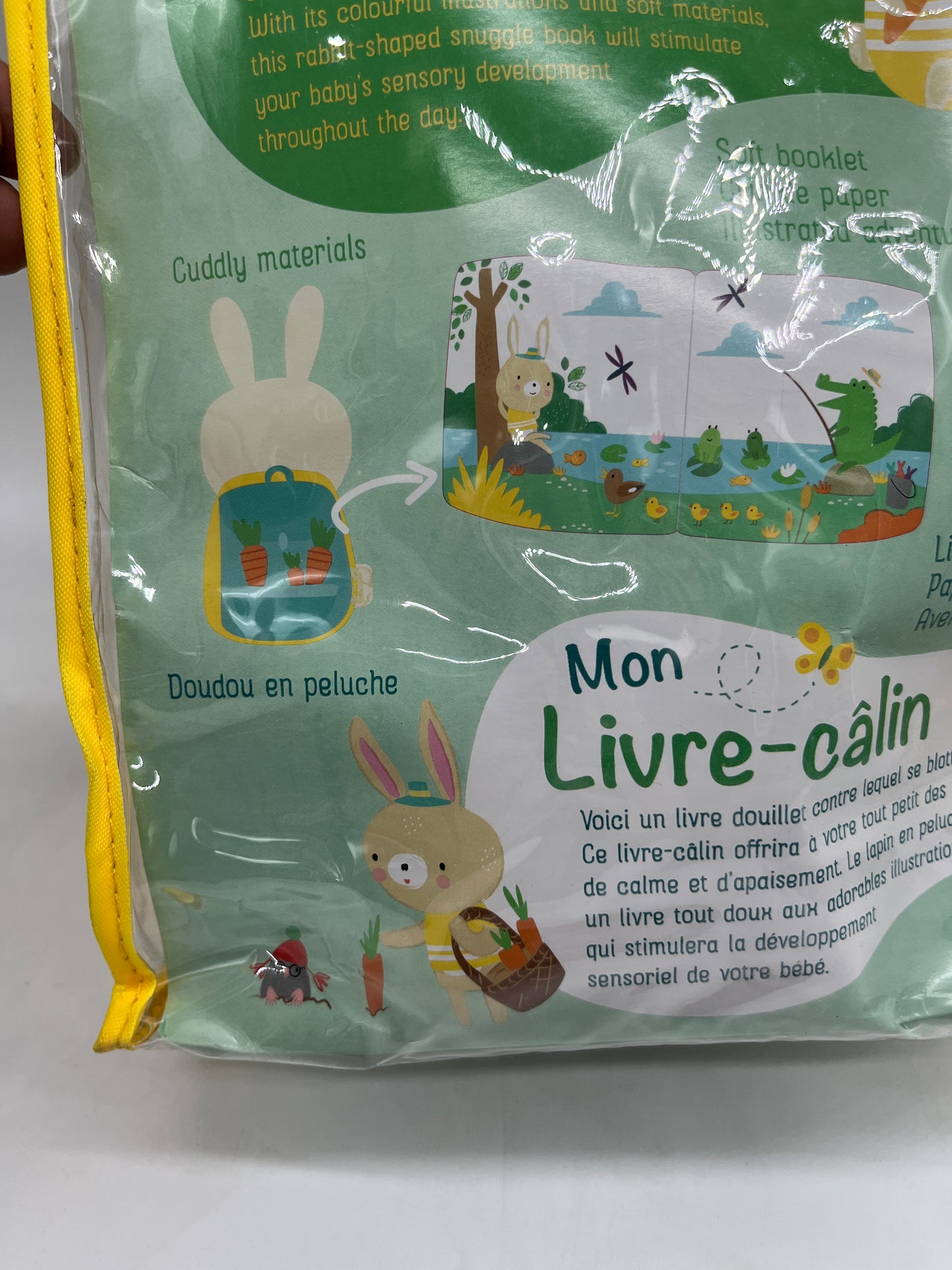 Coffret Mon livre câlin modèle Lapin avec sa peluche et son livre tissus détachable Neuf