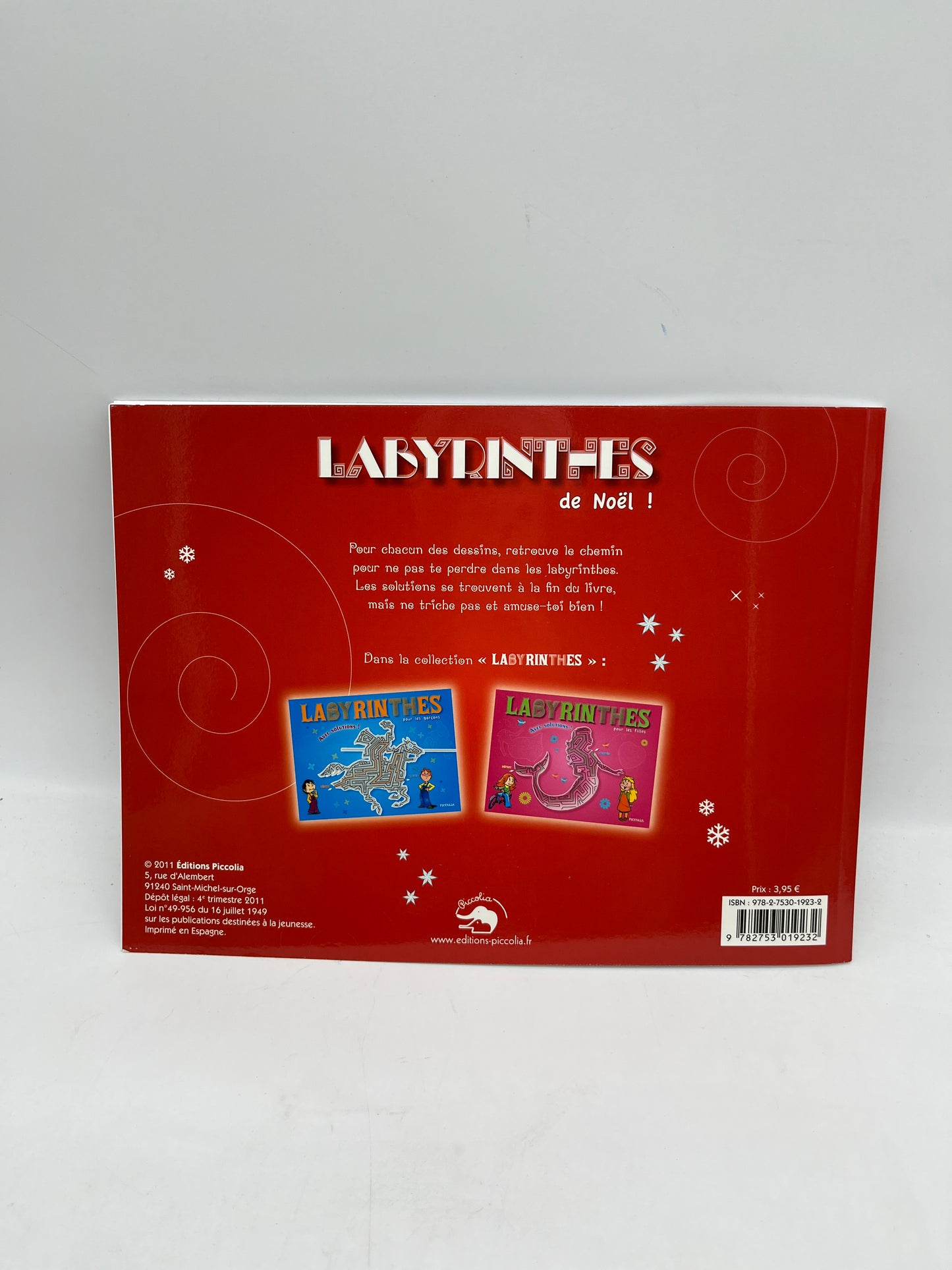 livre d’activite Labyrinthe spécial Noël Neuf dès 4 ans