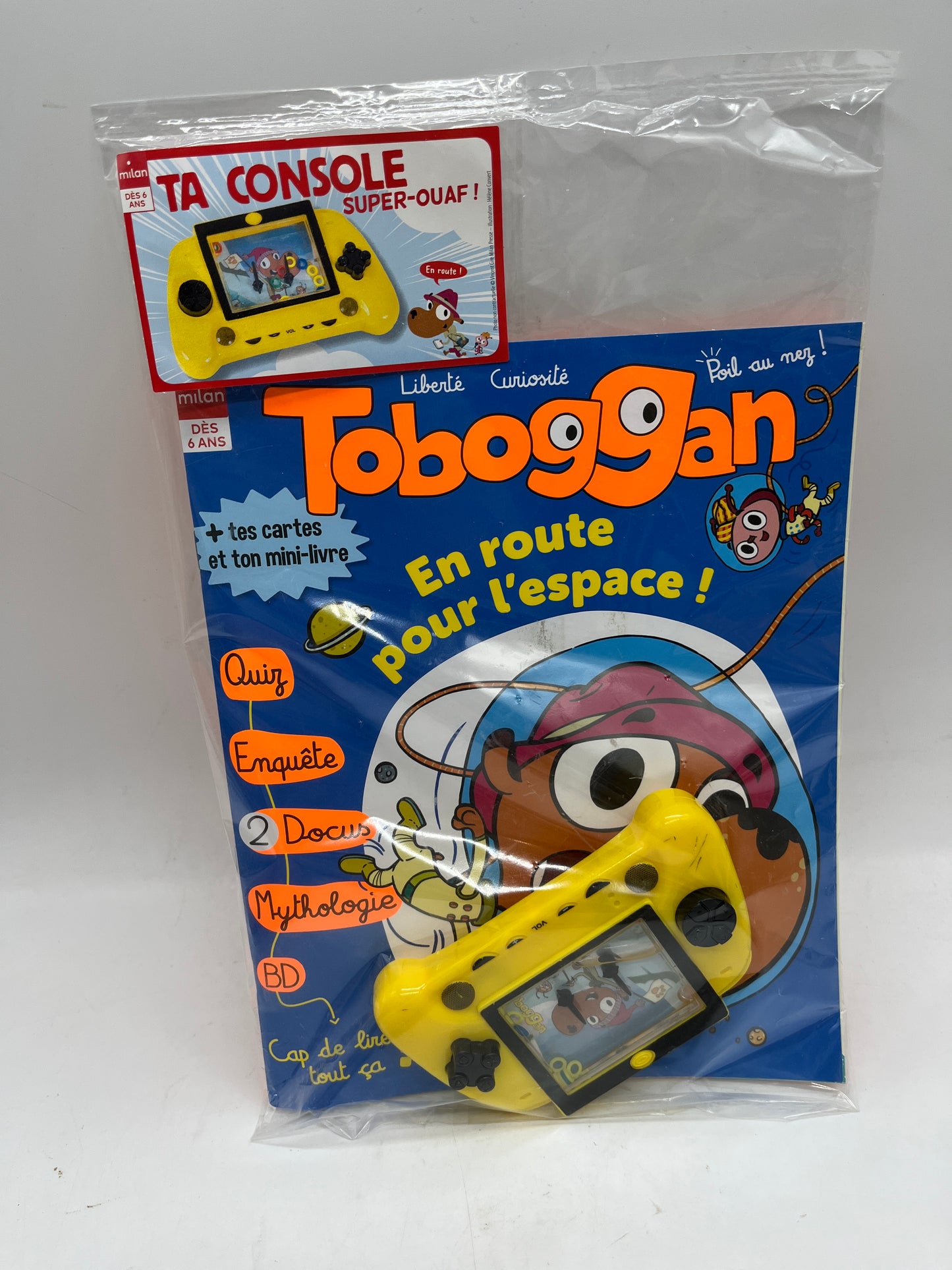 livre d’activite magazine Toboggan en route pour l’espace avec son game water ! Neuf