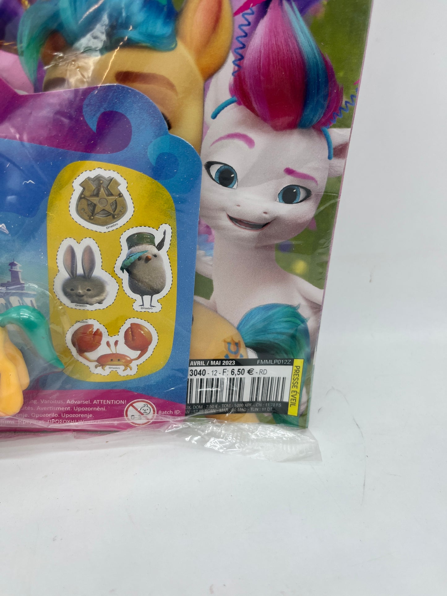 Livre d’activité  Magazine My little Pony avec sa figurine et ces crayons de couleurs Neuf
