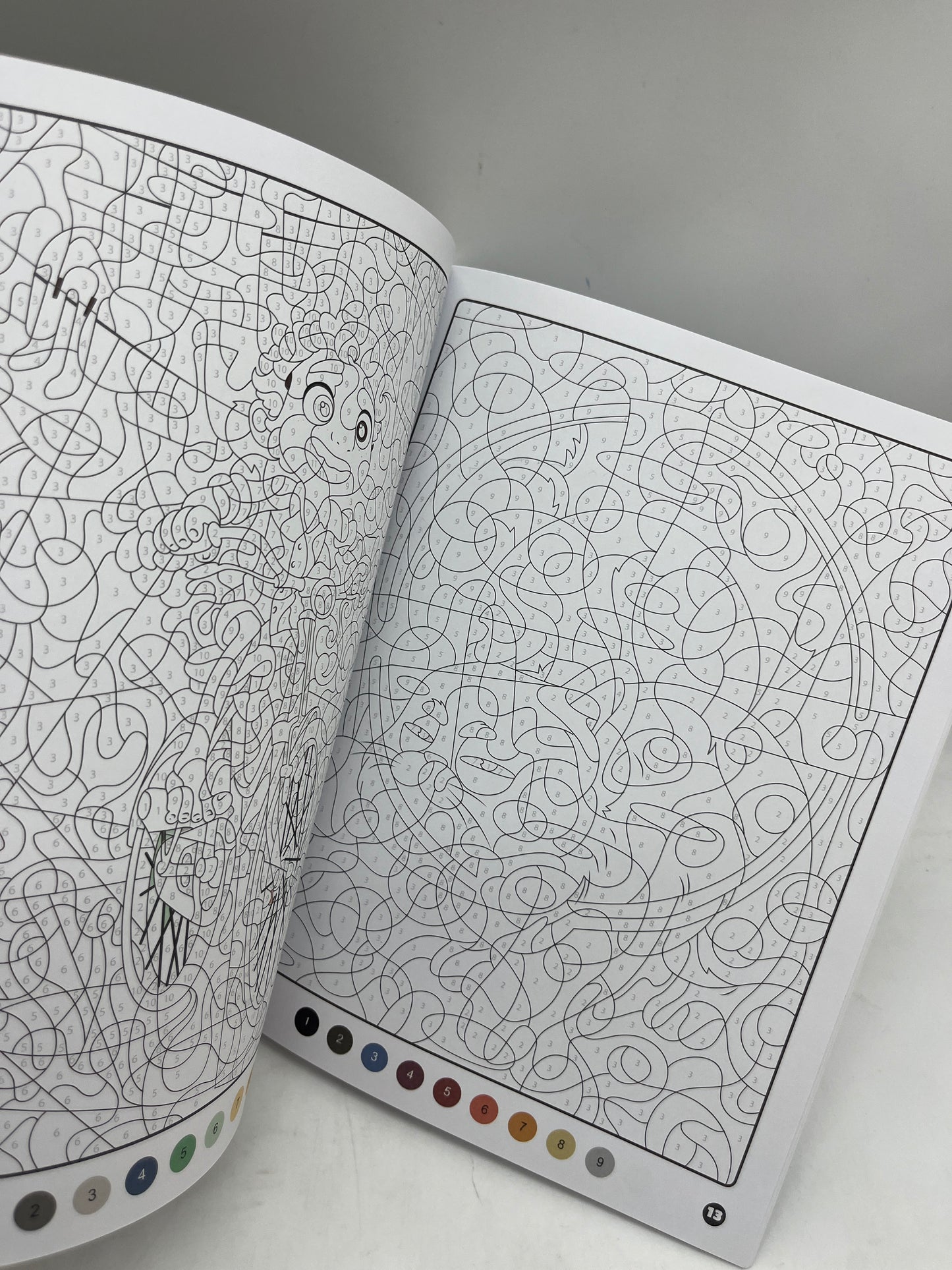 Livre de coloriages Mes coloriages Magique Mystère Disney Luca Neuf