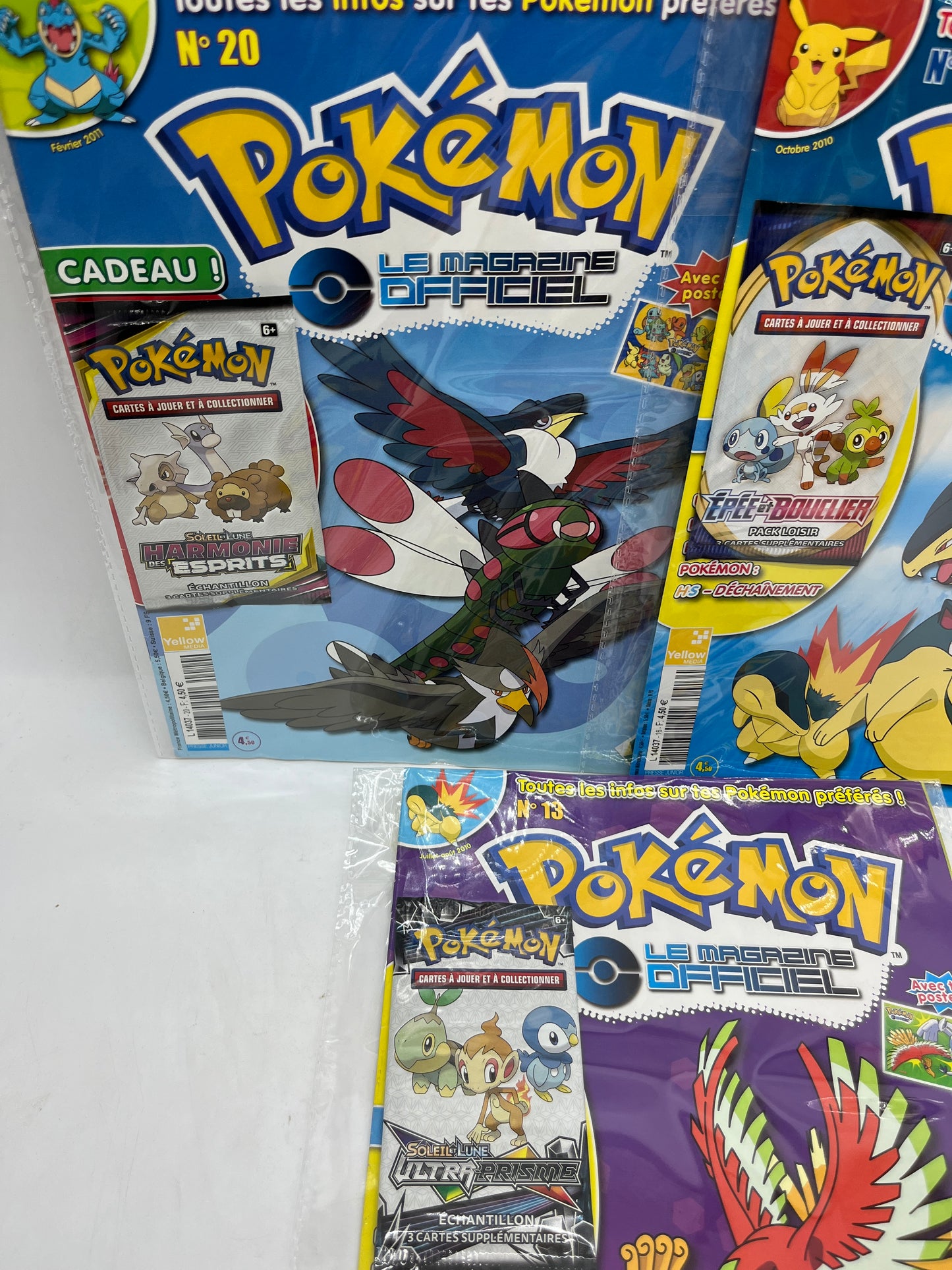Lot de 3  livres d’activité Magazines Pokémon Le magazine Officiel avec paquets de cartes  Neuf soleil et lune  Harmonie des esprits épée et bouclier Ultra prisme