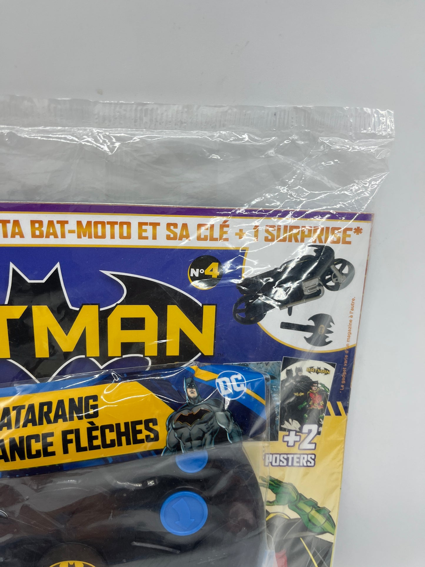 Livre d’activité magazines Disney Batman Marvel avec sa bat moto et sa clef Neuf