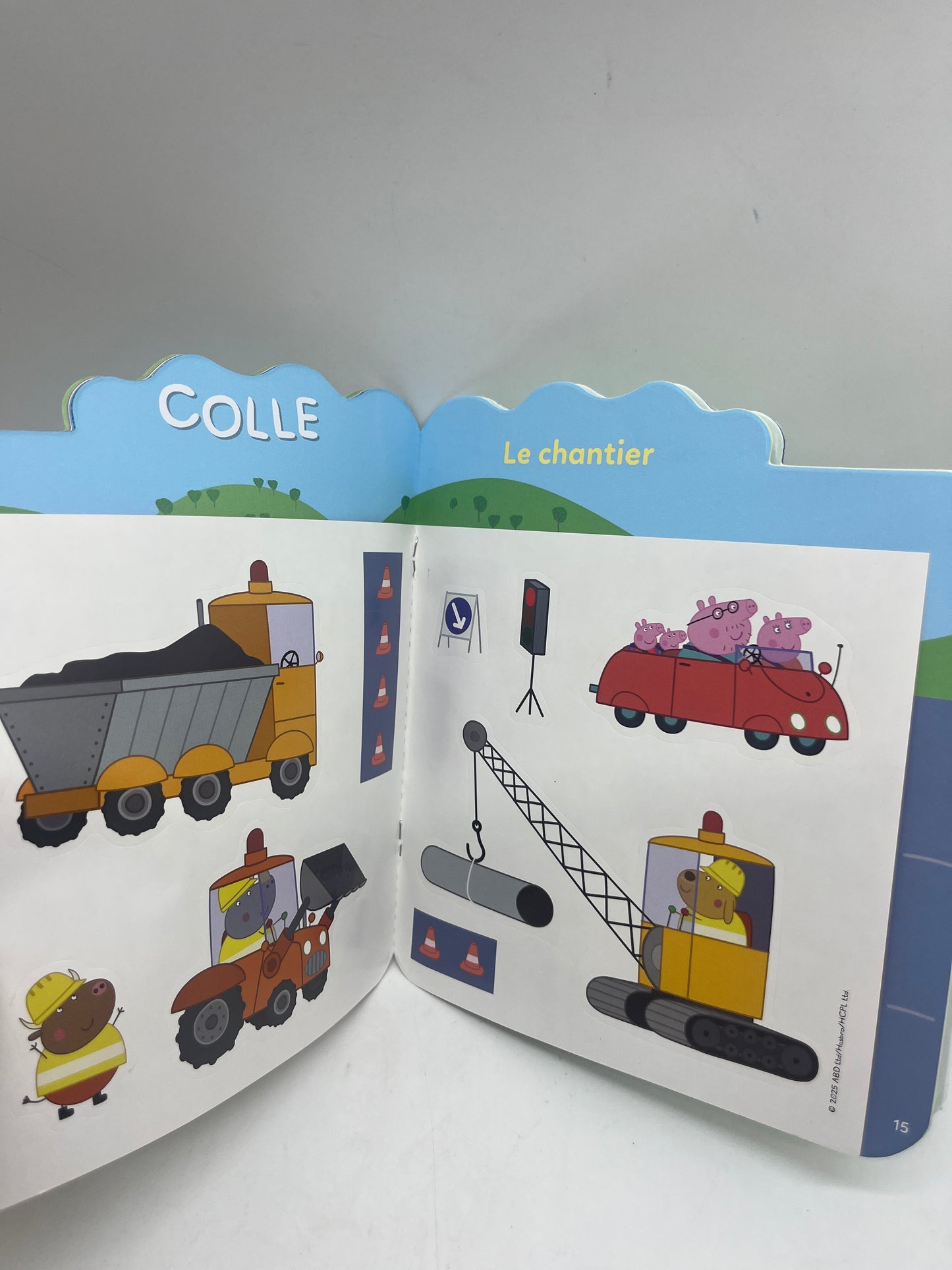 Livre d’activités Magazine À petit pas avec Peppa pig dès 1 ans avec gommettes jeux histoire Neuf thème printemps