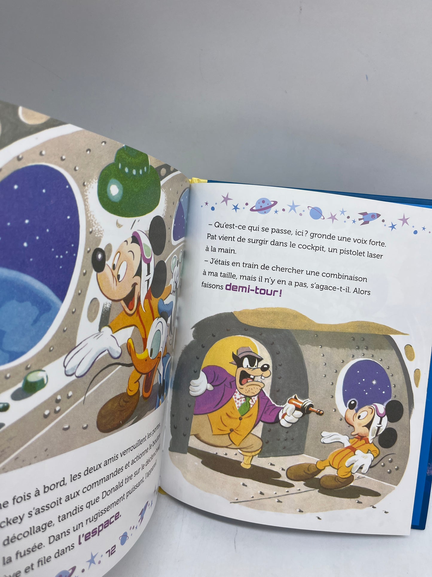 Livre 4 histoires Disney Thème dans l’espace avec Toy Story Wall. E Mickey Neuf
