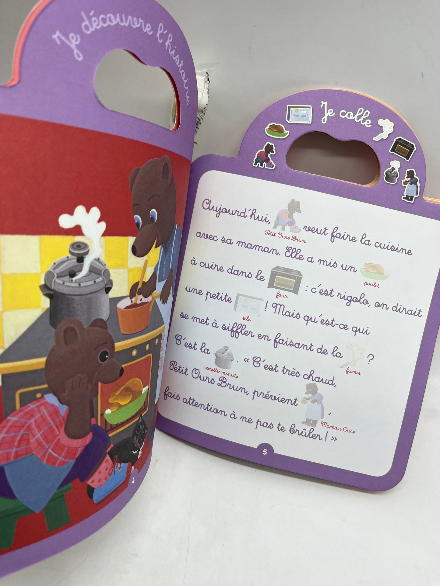 Livre d’activité Magazine Je joue avec Petit ours brun jeux histoire stickers Neuf thème La cuisine ! Jeux activité stickers