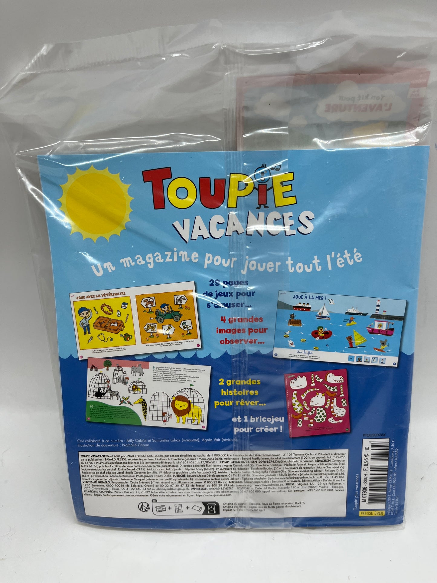 livre d’activité Magazine  Toupie spécial Vacance avec son Kit d’aventurier Neuf !