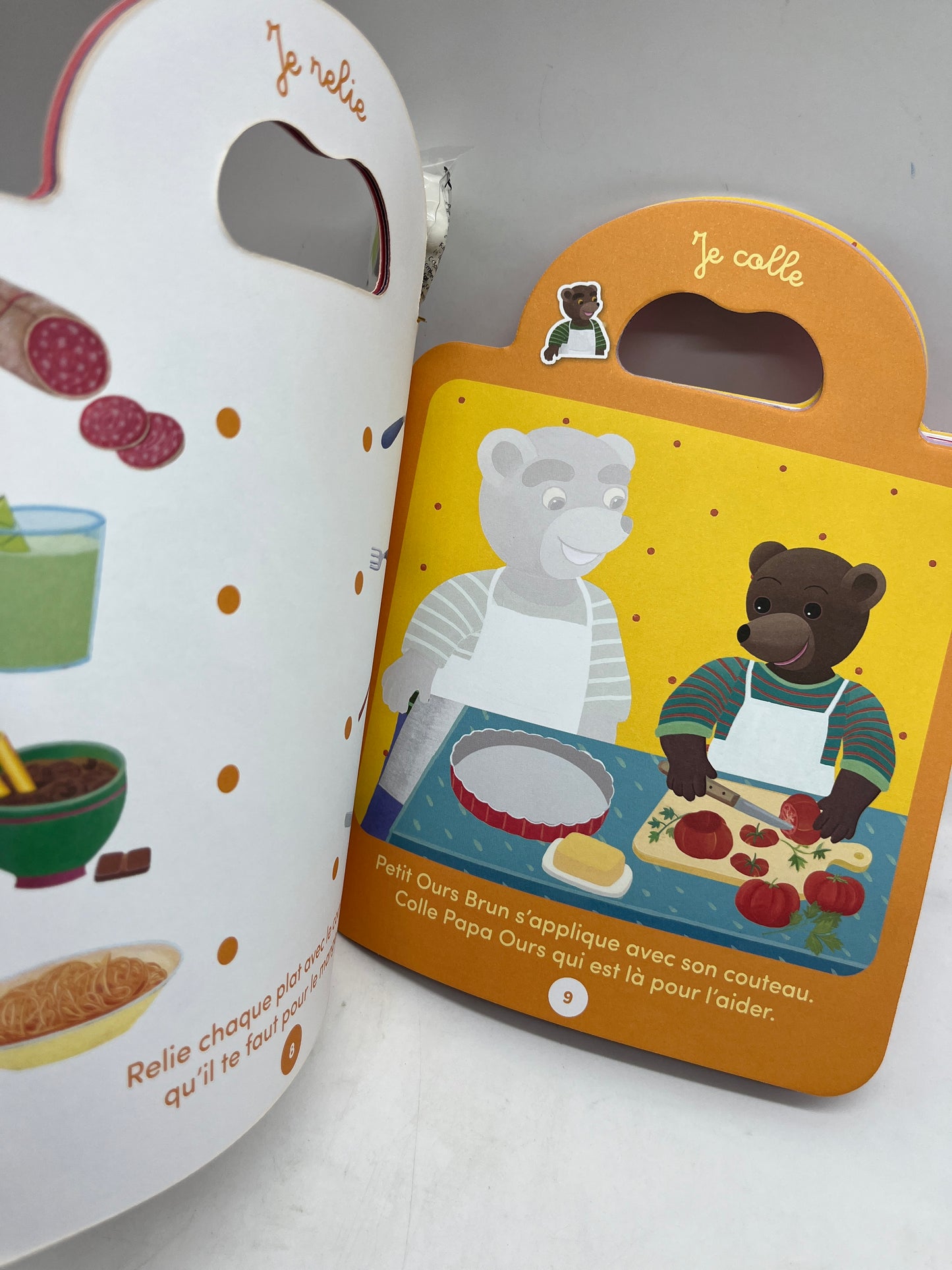 Livre d’activité Magazine Je joue avec Petit ours brun jeux histoire stickers Neuf thème La cuisine ! Jeux activité stickers