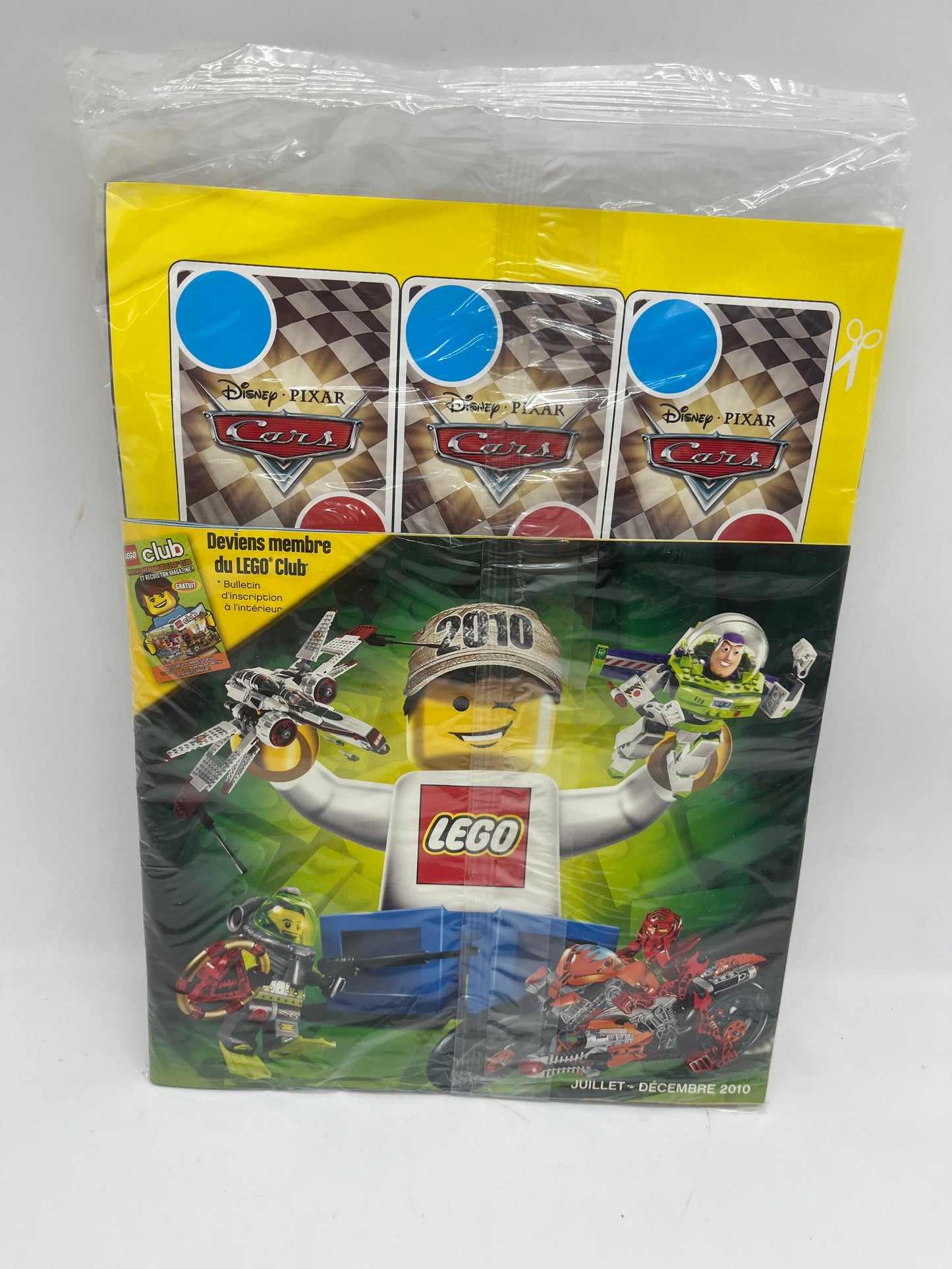 Livre d’activité Magazine Cars numéro 30 disney avec sa Voiture  Neuf