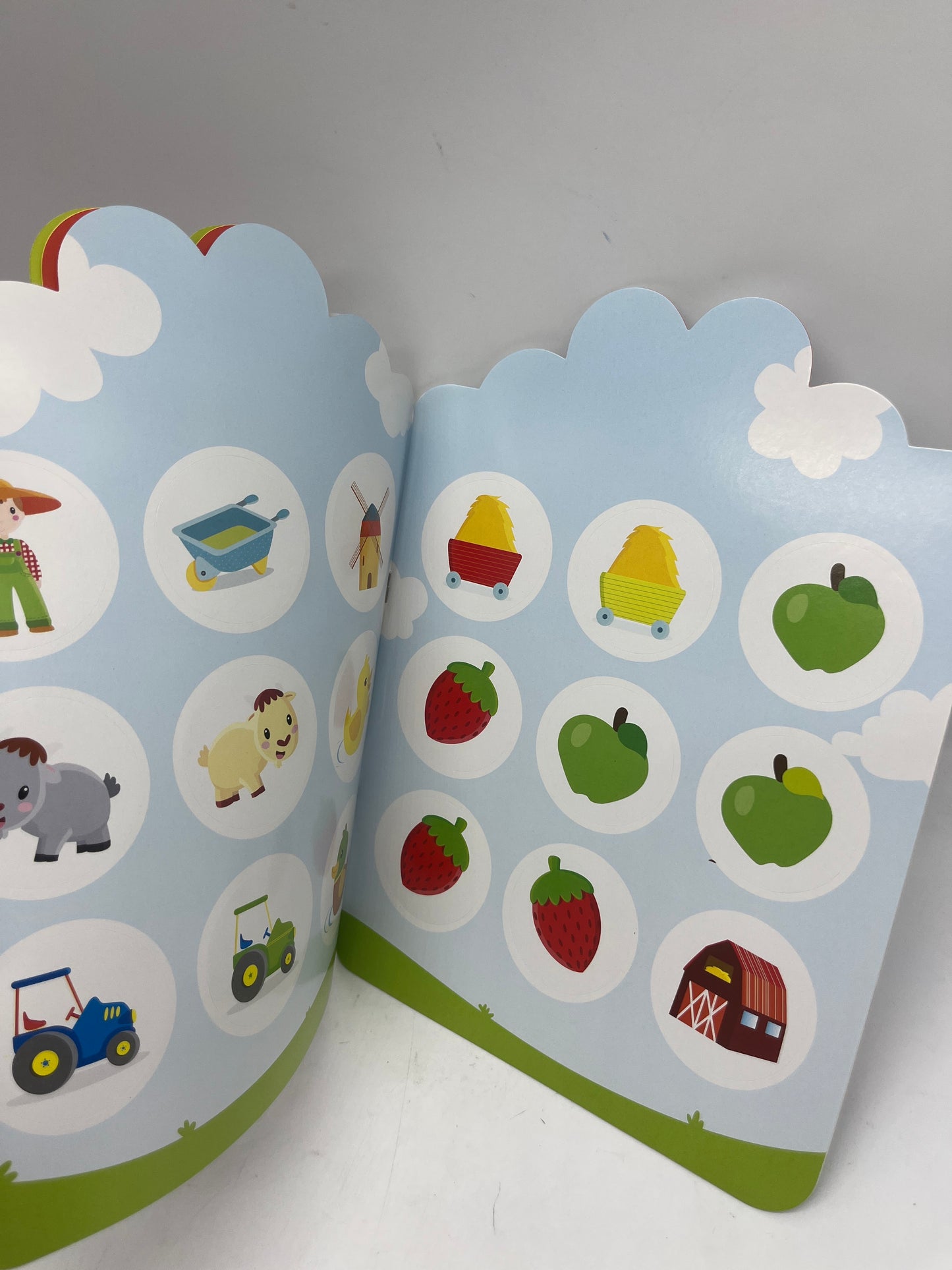 Livre d’activité Magazine J’apprends les nombre 1 ans et plus modèle à la ferme  avec autocollant repositionnable Neuf