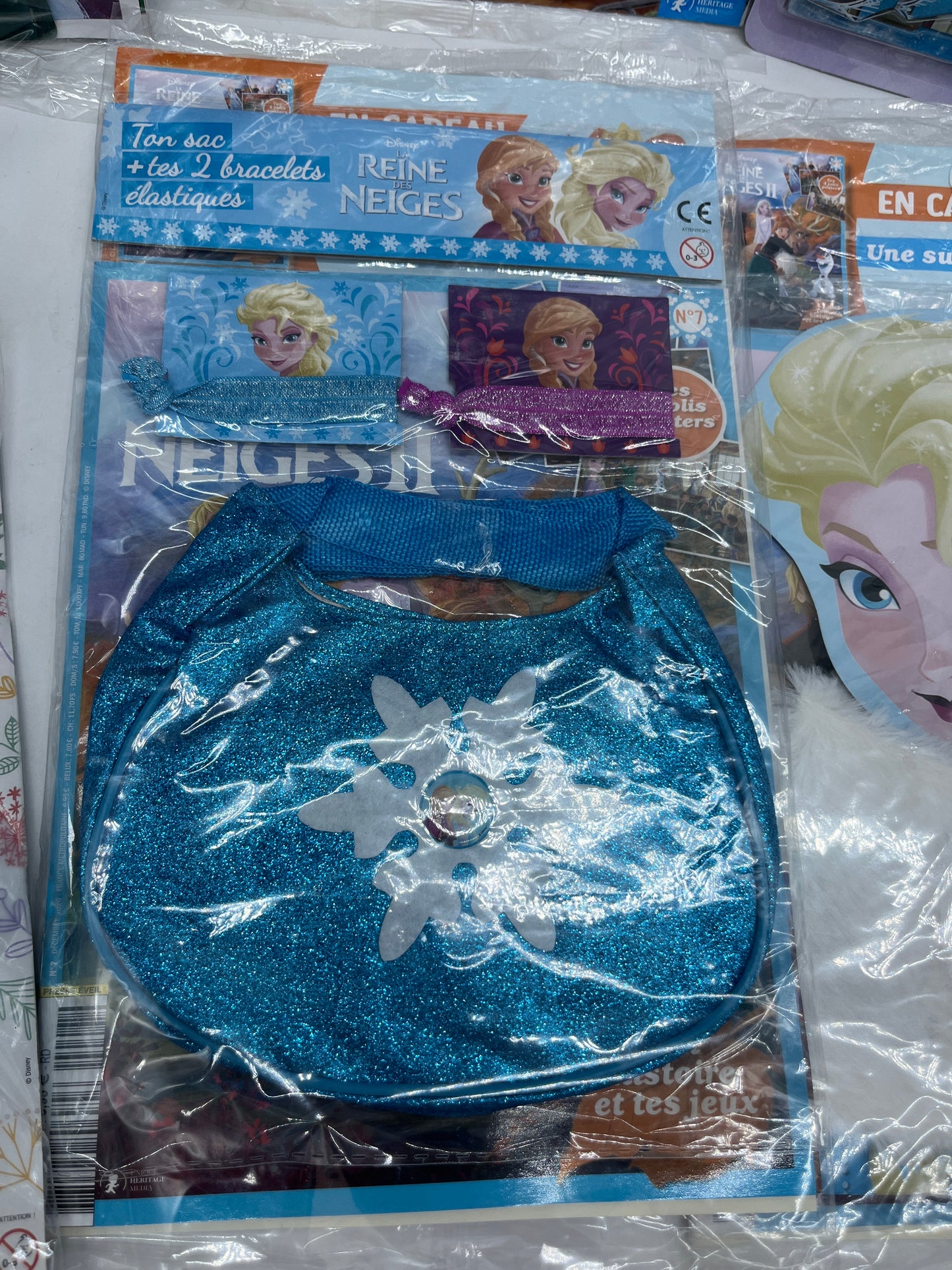 Lot de 5 livres D’activités Magazines disney Princesse Reine des neiges Avec leur jouets Neuf