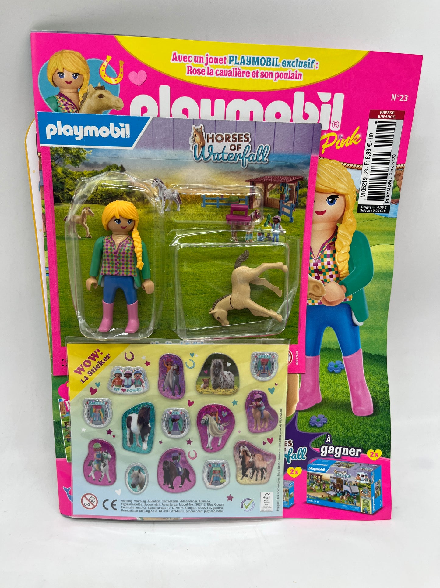 Livre D’activité magazine Playmobil  girls avec sa figurine Lola et son poulain jamais ouvert Neuf