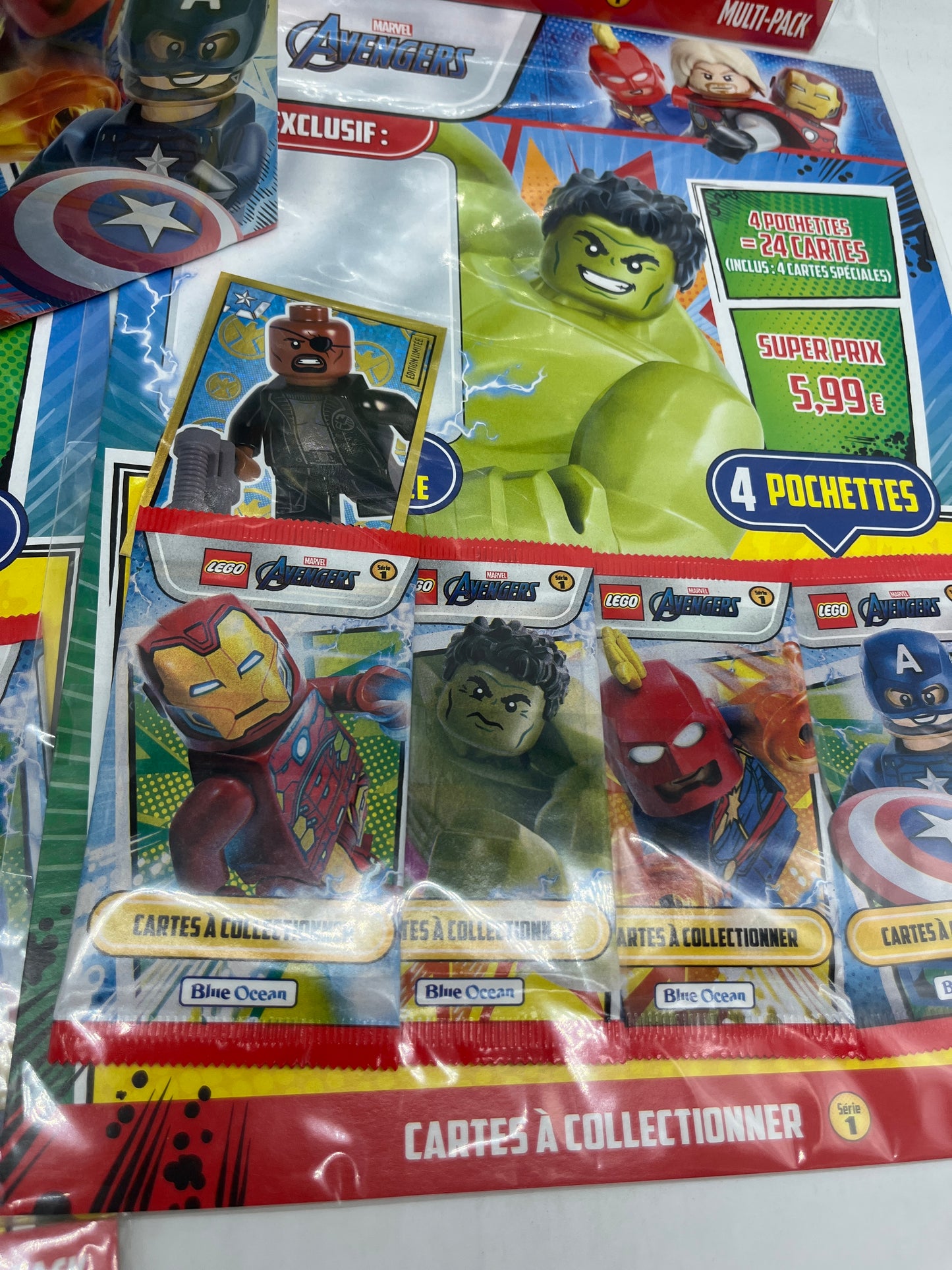 Lot de 4 Multipacks et un display de 25 pochettes de 5 cartes Lego Marvel Avenger Stickers avec carte édition limitée Neuf sous blister
