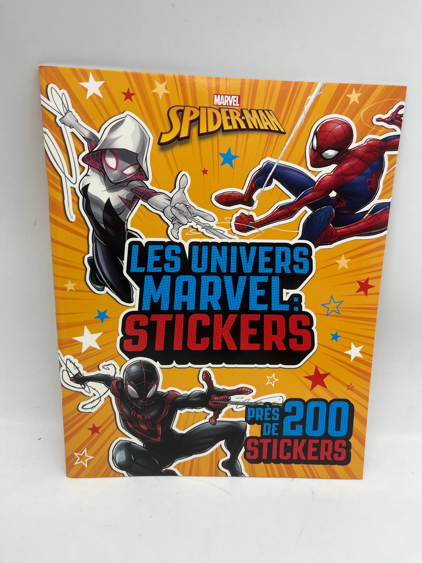 Livre d’activité Magazine Disney L’univers Marvel avec ces 200 stickers thème Super Héros Neuf