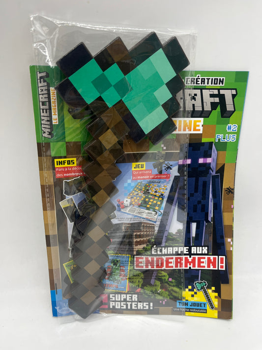 livre d’activité Magazine  Minecraft avec sa hache  numéro 2 plus neuf sous blister