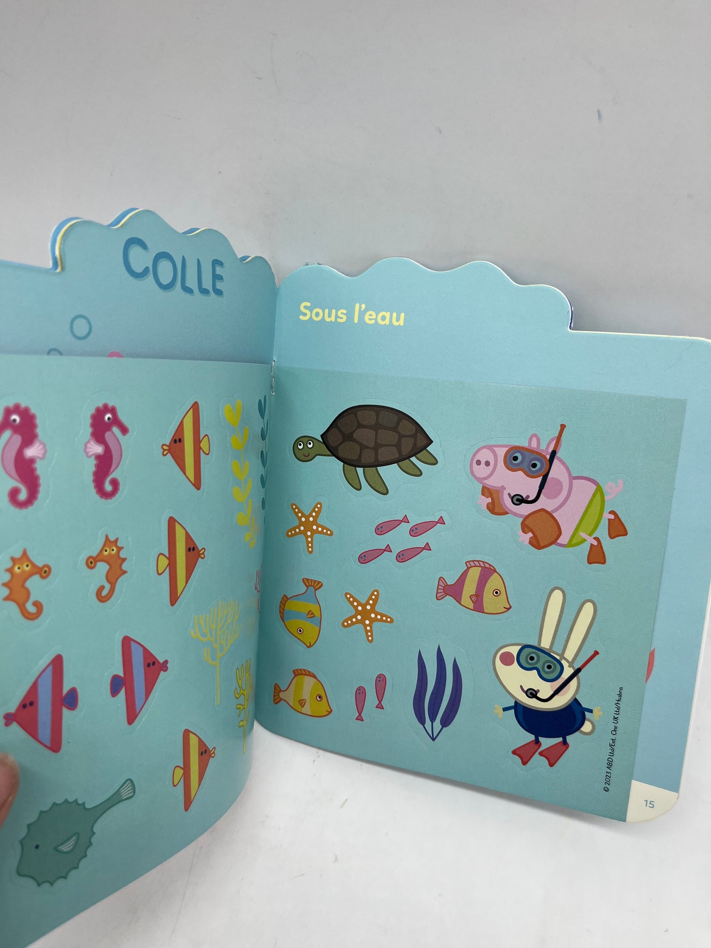 Livre d’activités Magazine À petit pas avec Peppa pig dès 1 ans avec gommettes jeux histoire Neuf modèle Bleu