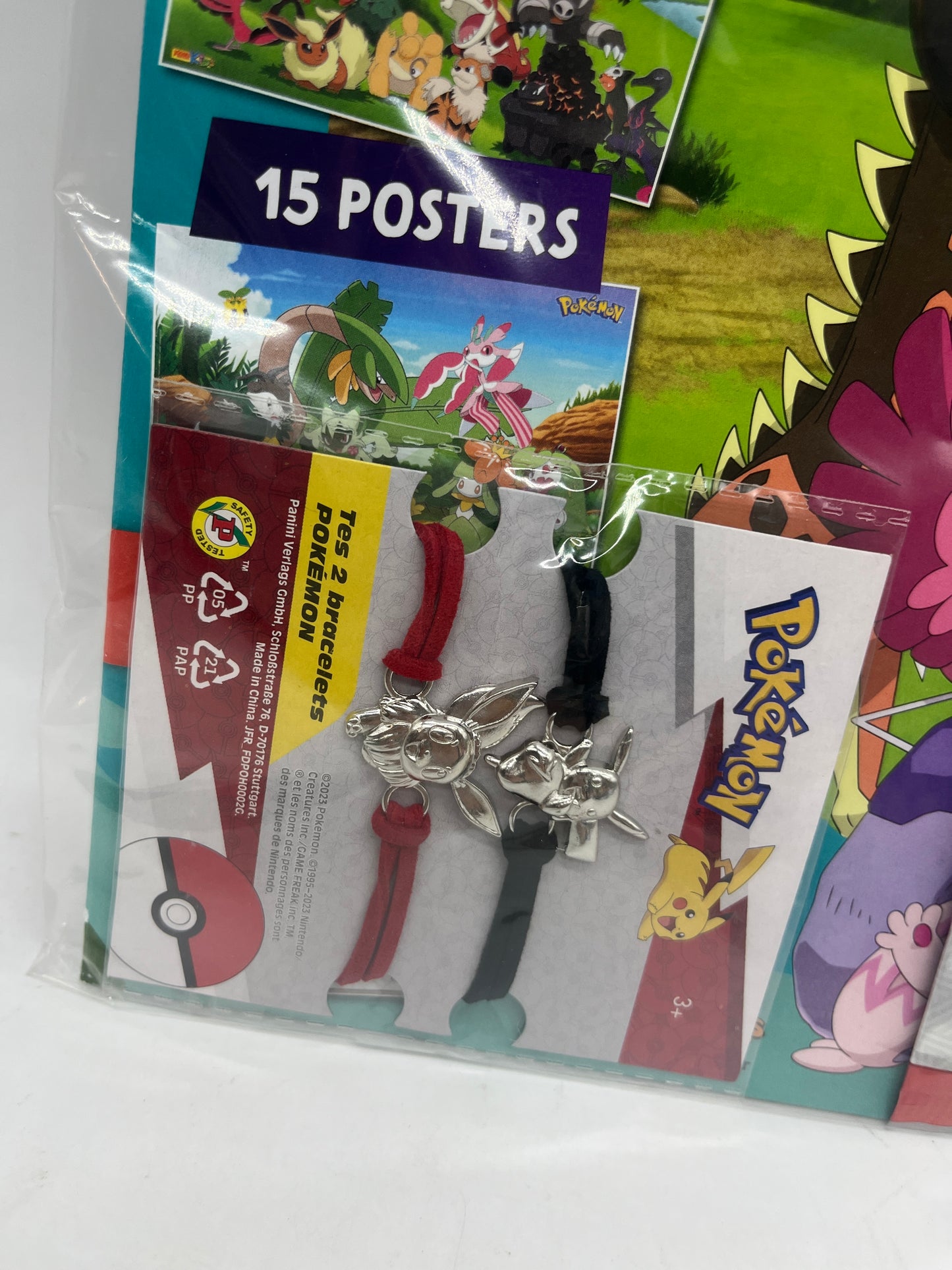 Livre d’activité Magazine Pokémon Hors series avec ces bracelets et son paquet de carte neuf