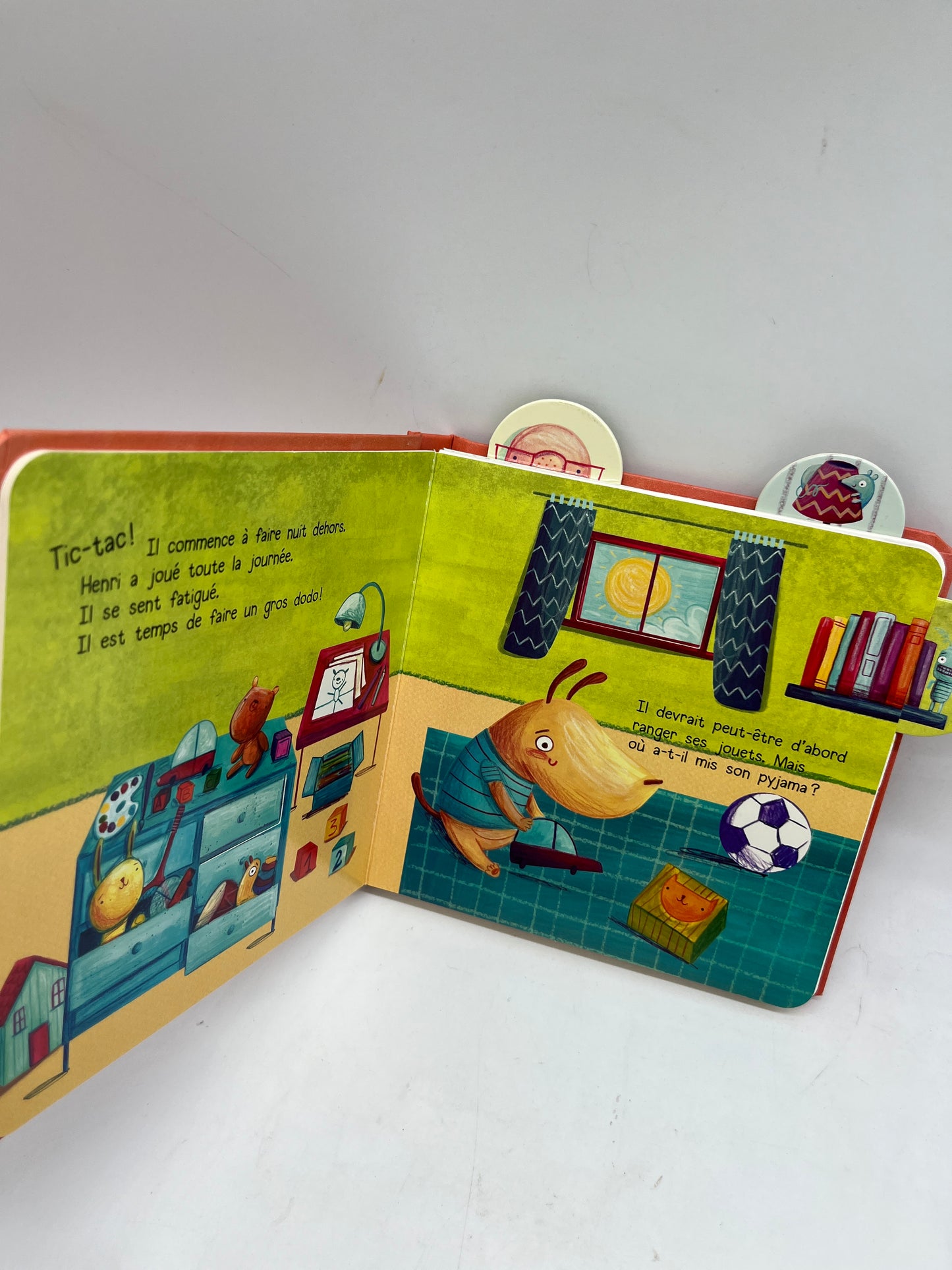 livre animé avec tirette Bonne nuit mon petit modèle où est mon pyjama ?  Neuf