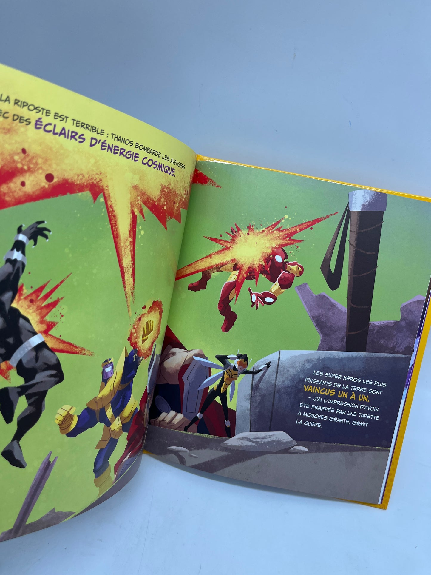 Livre histoire Disney Marvel Avenger Mes premières aventures Thanos Neuf