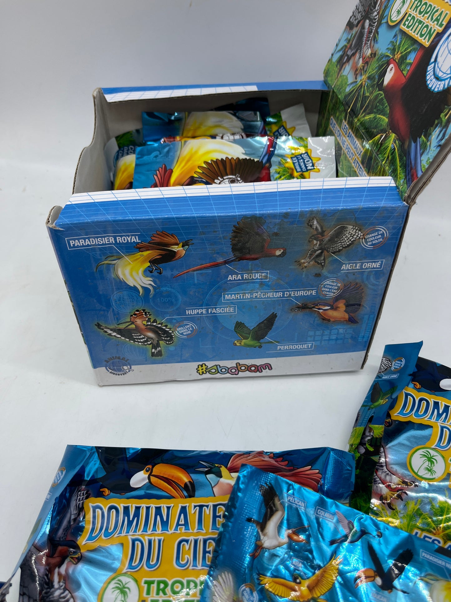 Lot de 3 Figurines Squishy Les dominateurs du ciel Neuf   Les modèles sont aléatoires dans les paquets !   Prix boutique: 15€   Plus de 13 modèles à collectionner!