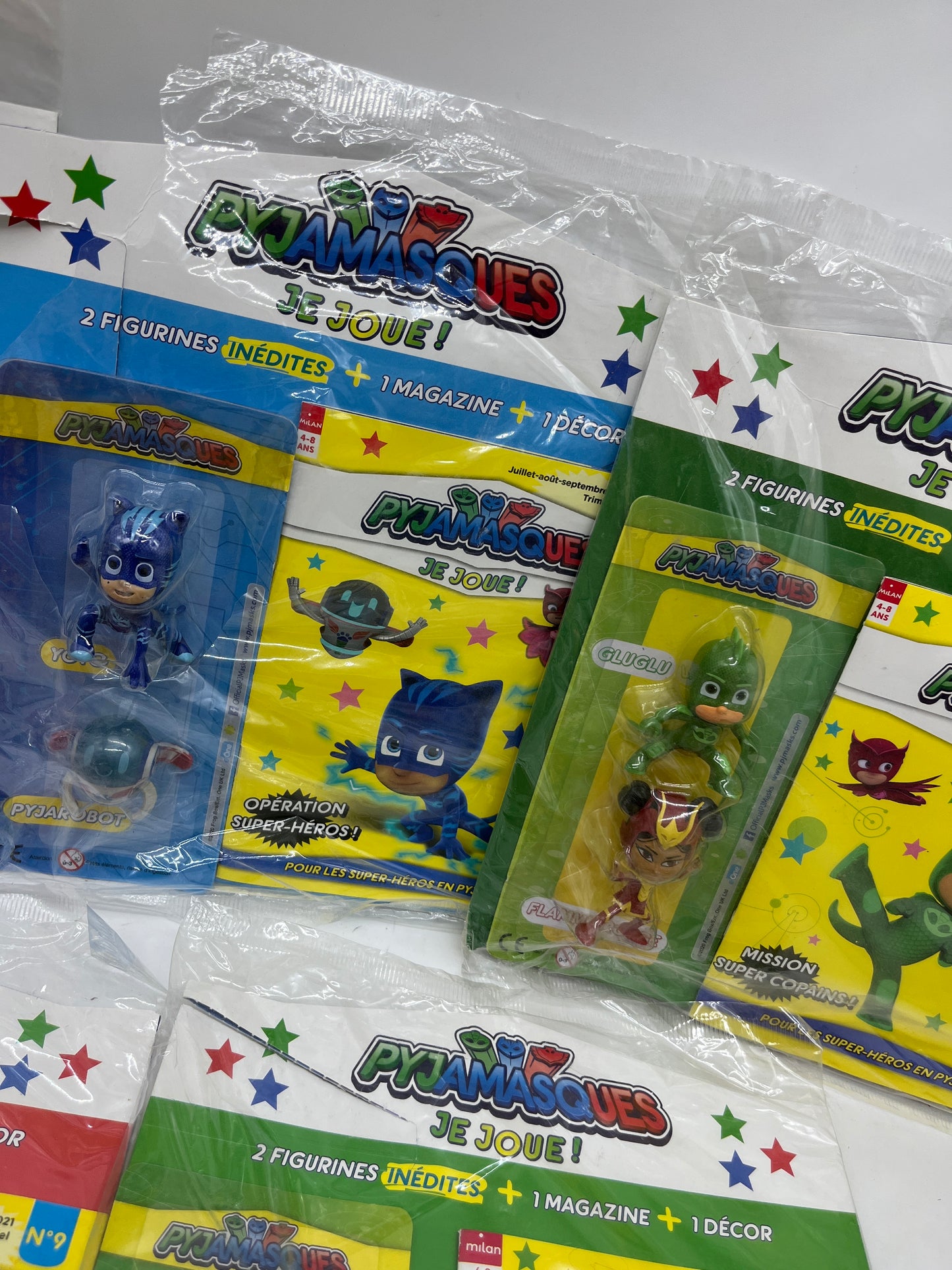Lot de 5 Livres d’activité Magazine Pyjamasque Je Joue  avec leurs figurines neuf sous blister jeux activité !