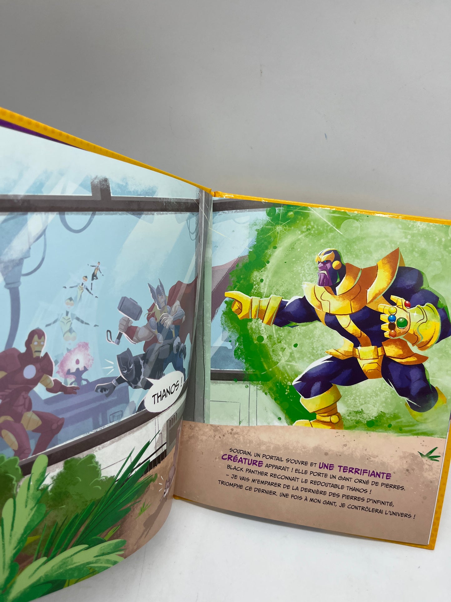 Livre histoire Disney Marvel Avenger Mes premières aventures Thanos Neuf