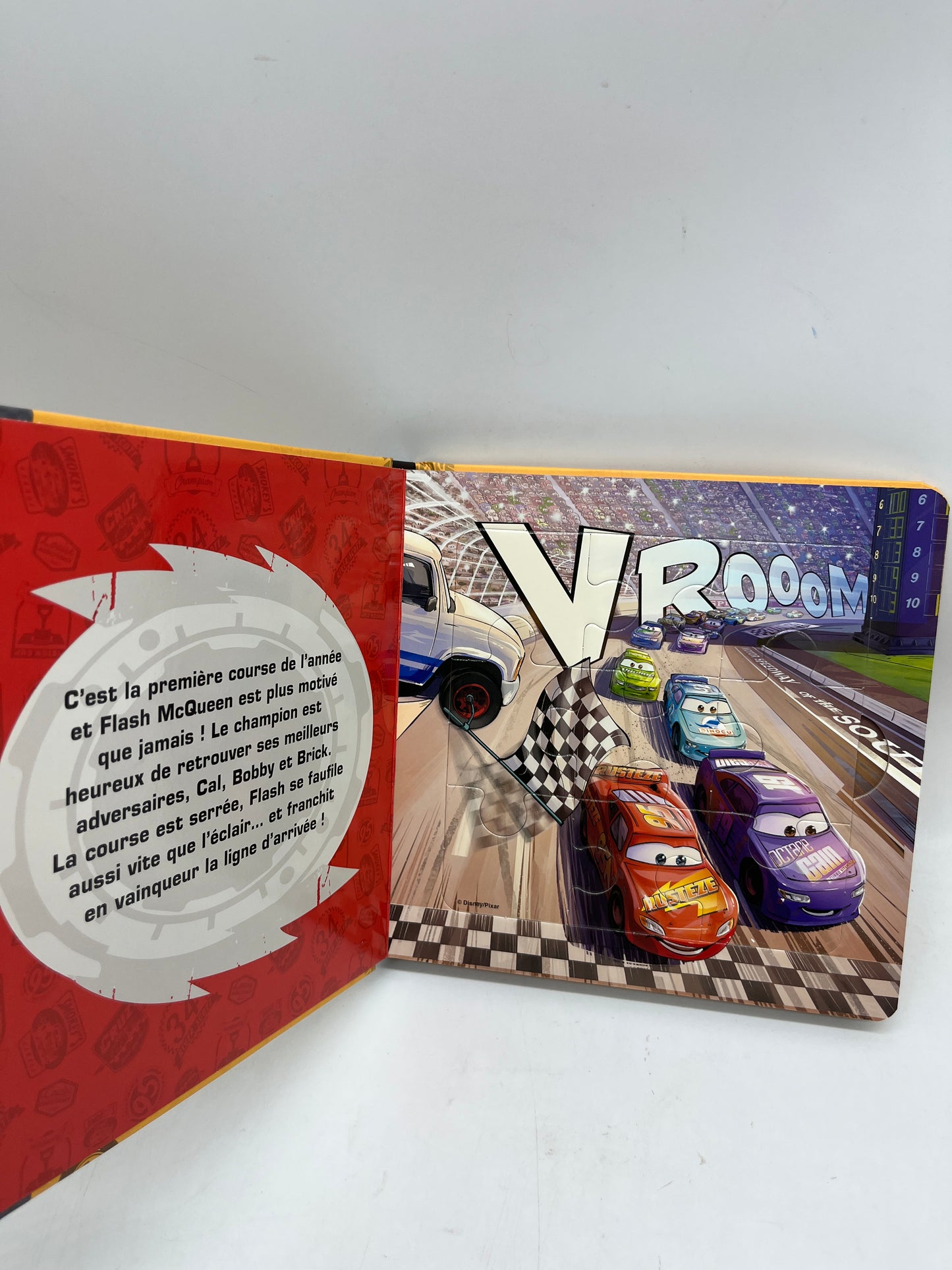 Mon Petit Livre Puzzle Cars 3 Disney avec ses 5 histoires Puzzle  de 9 pièces Neuf !