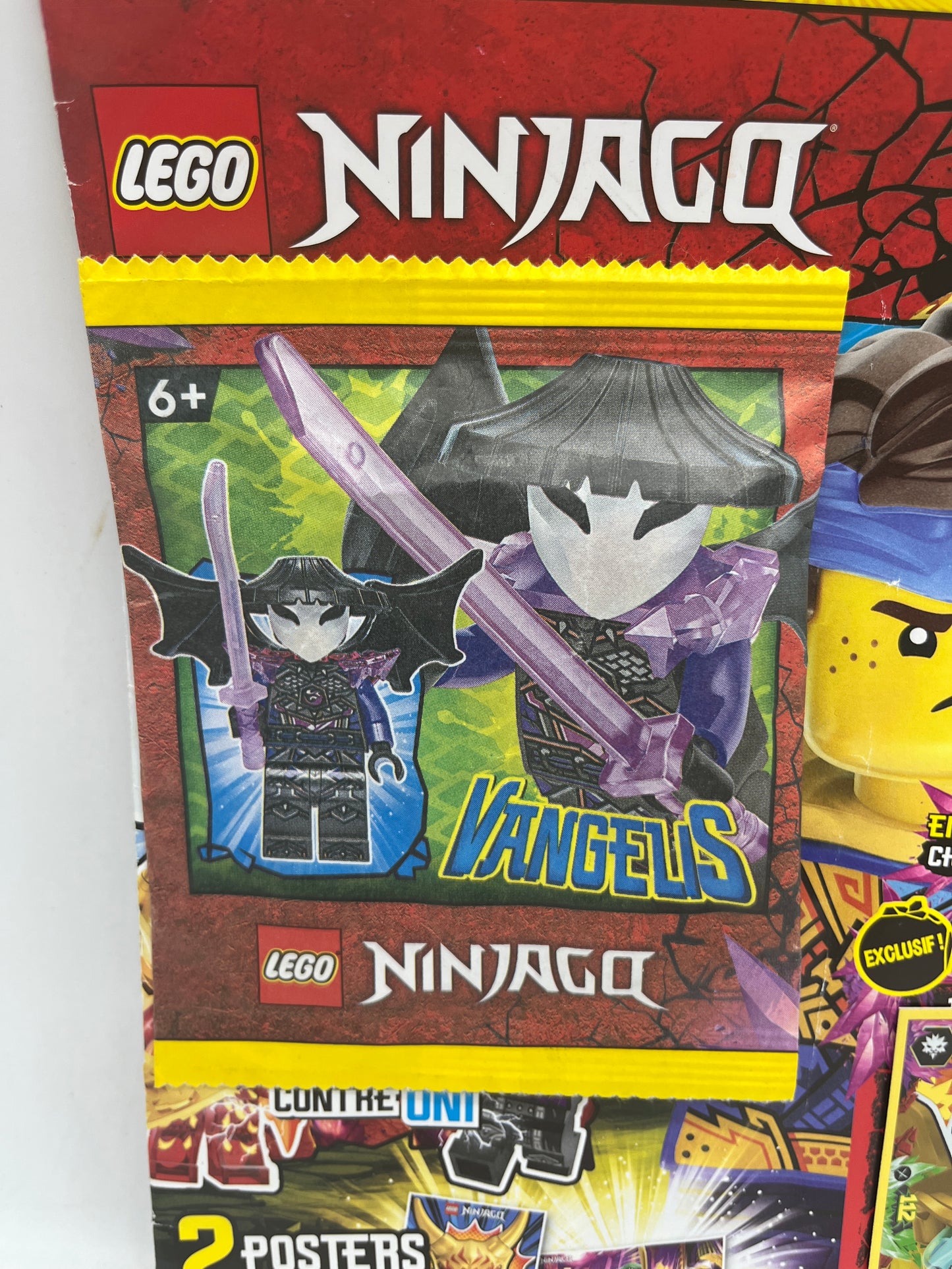 livre d’activité Magazine Lego Ninjago  avec sa mini figurine Vangeus Neuf !