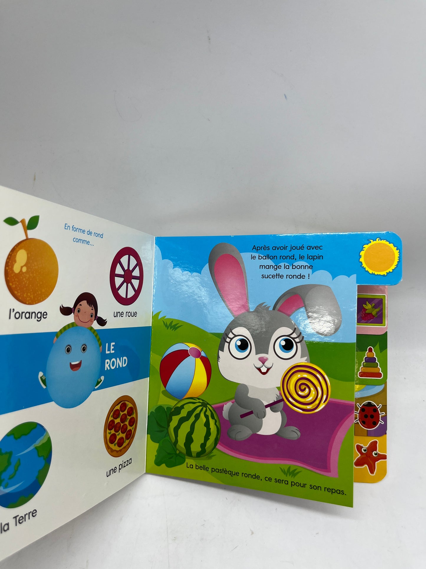 Livre apprends en t’amusant thème les Formes  livre cartonné Neuf