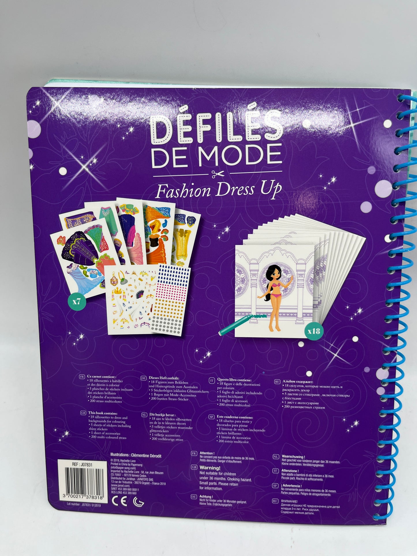Livre d’activité carnet de styliste défilé de mode Fashion dress Modèle Sherazade  édition Janod Neuf !