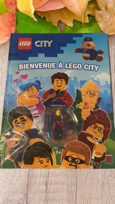 Livre Bienvue à LEGO city ! Avec sa figurine neuf sous blister !
