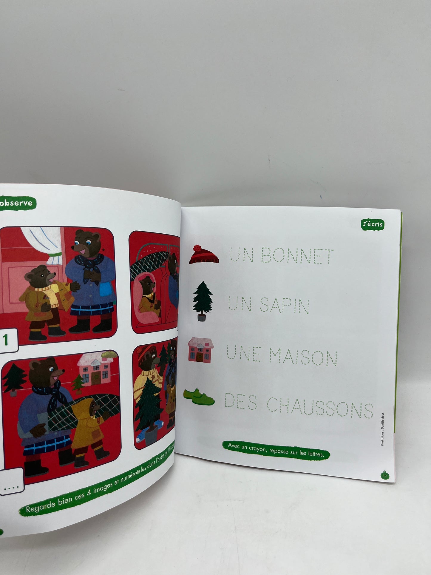 livre d’activite magazine  Pomme d’api mon cahier de jeu Noël Neuf avec ses crayons