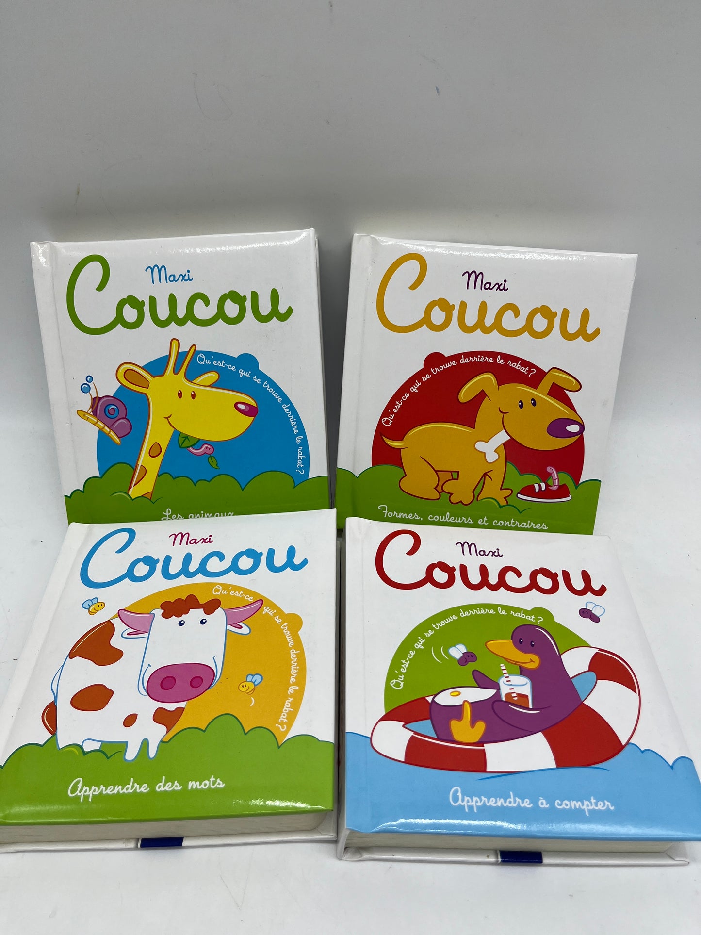 Lot de 4 livres histoires  Maxi Coucou livre à rabats Neuf