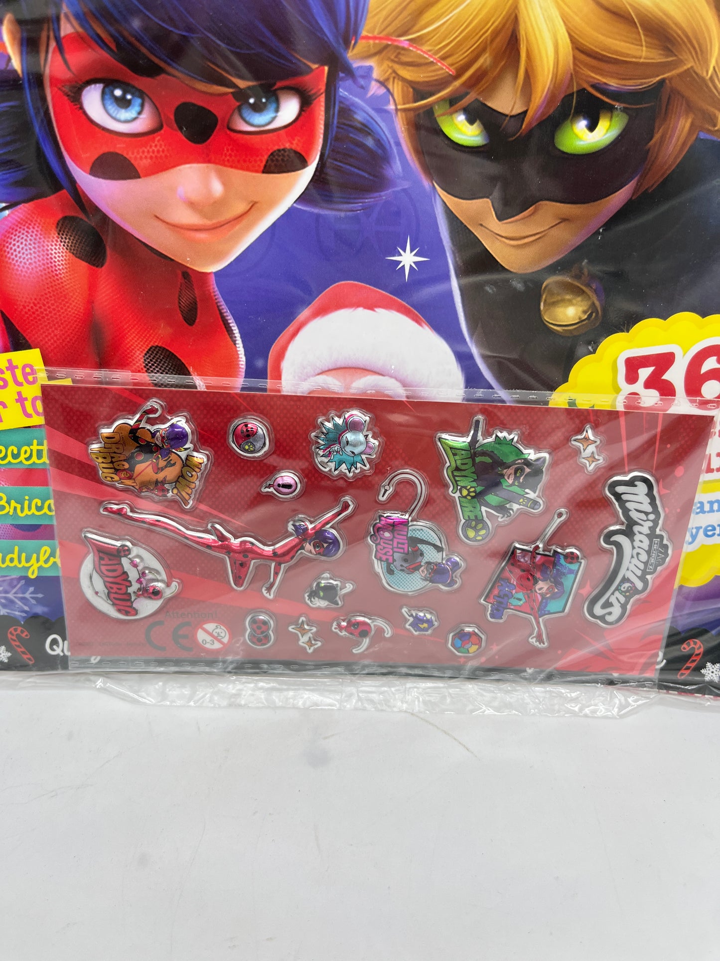livre d’activité Magazine Le journal de lady bug Miraculous avec ses stickers Neuf !